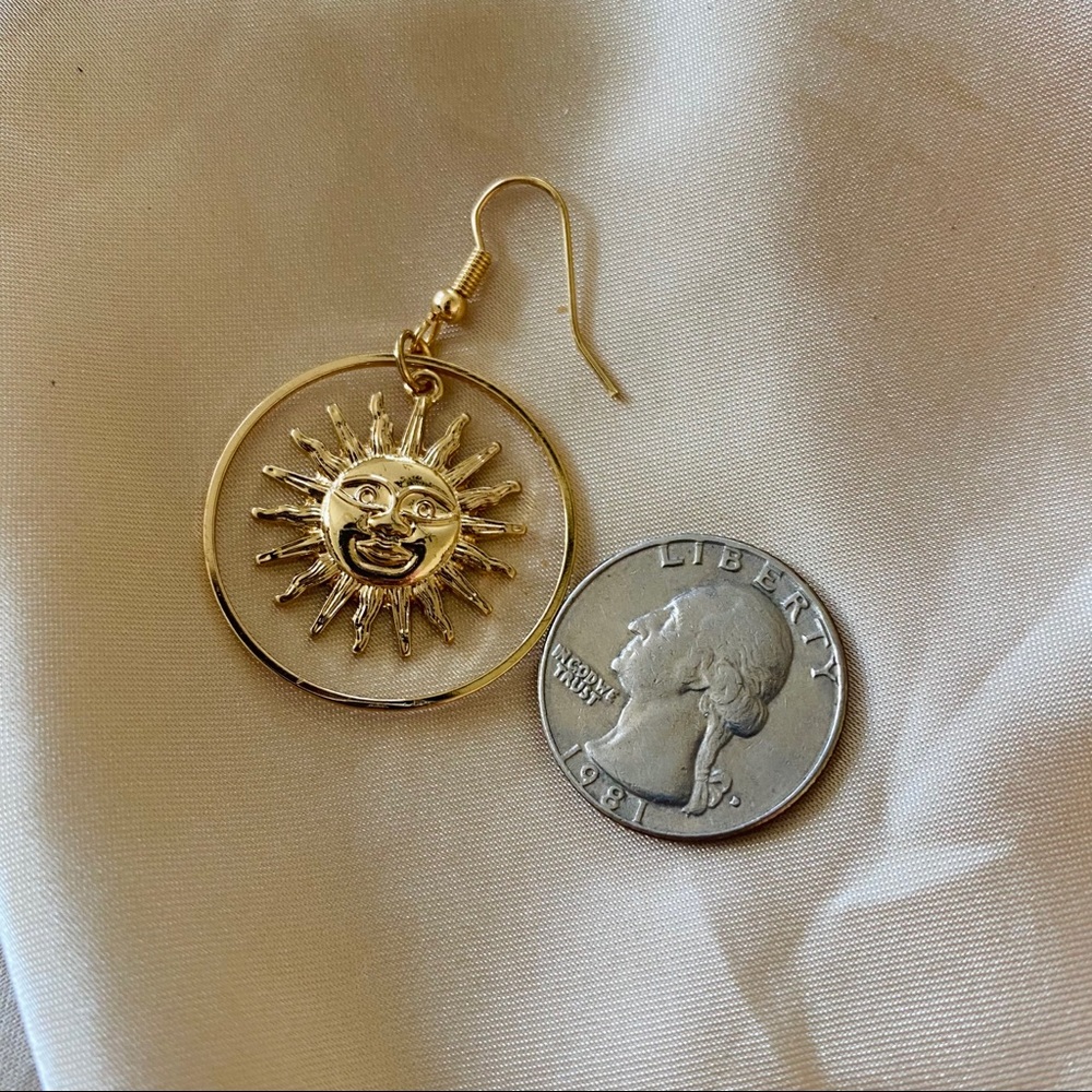 Bright Gold Shiny Sun Face Circle Earrings - Picture 11 of 12